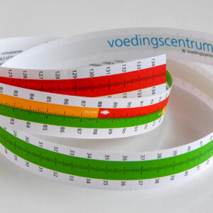 Afbeelding van de Middelomtrek-meter met kleurcodering voor buikvetmeting.