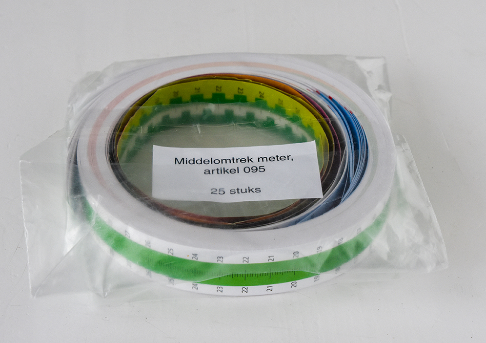 Afbeelding van de Middelomtrek-meter met kleurcodering voor buikvetmeting.